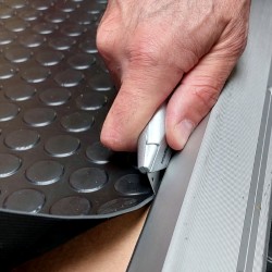 dalle podotactile et tapis d'entrée