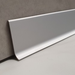 comment couper des plinthes en alu