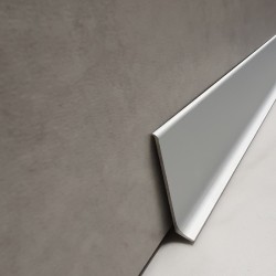 plinthe finition aluminium brossé