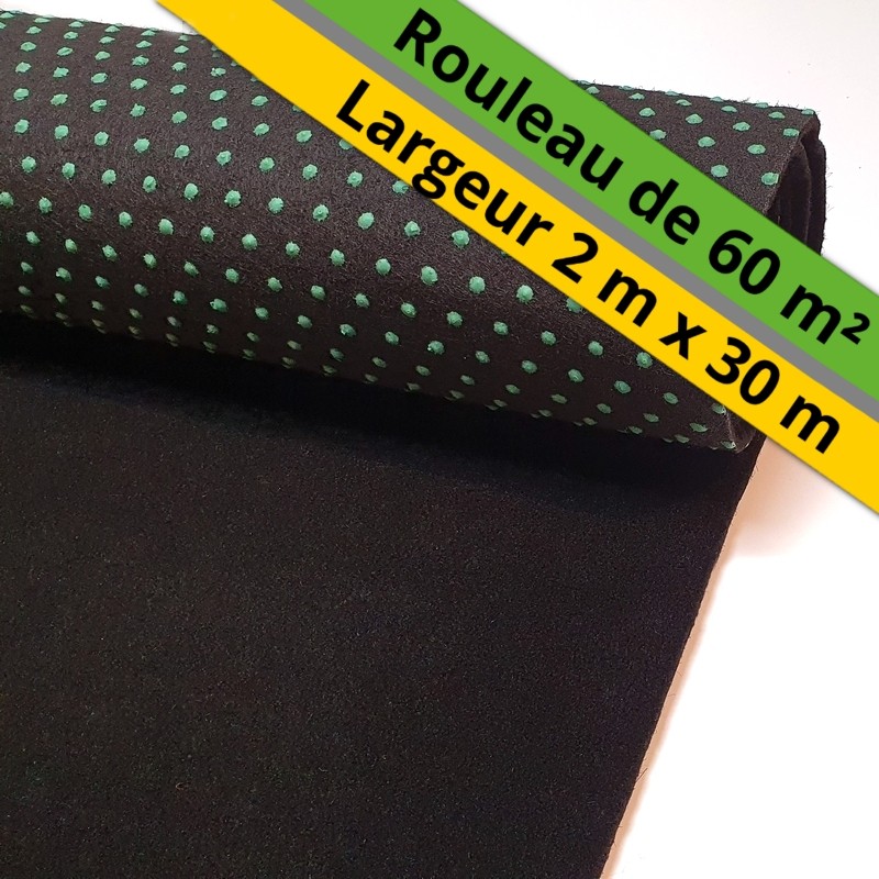 tapis de cérémonie et stand noir