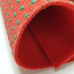 comment couper de la moquette de cérémonie rouge