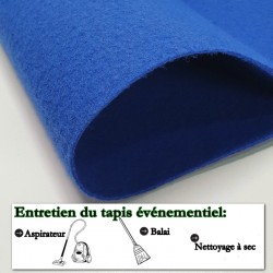 tapis bleu pour église mariage