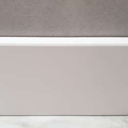 comment poser des surplinthe bois massif ?