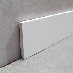 nettoyer des plinthes en bois 7 cm