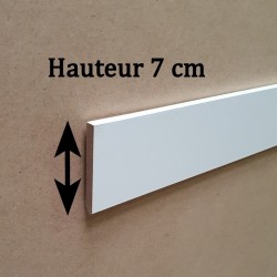 plinthe bois massif blanche revêtue MDF