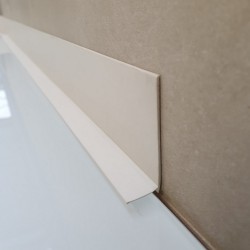 plinthe PVC autoadhésive salle de bain